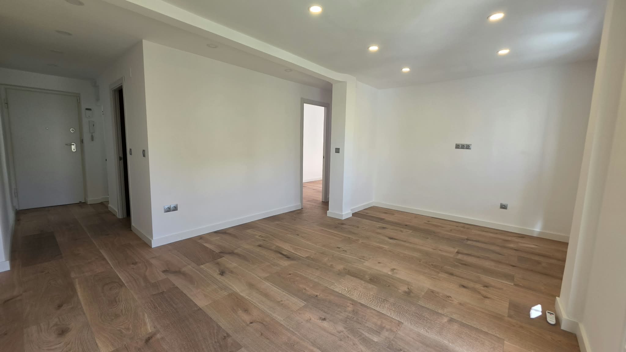 PISO COMPLETAMENTE REFORMADO EN VENTA EN PARLA – ZONA PINTORES — Casalia Inmobiliaria, Parla (foto 2 de 16)