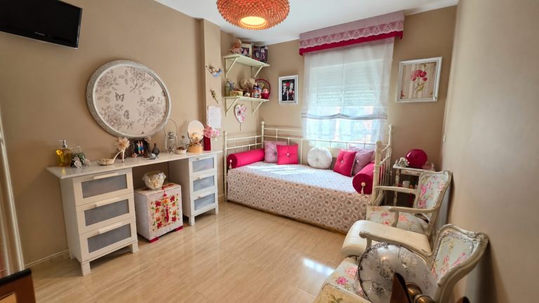 PISO REFORMADO EN VENTA EN PARLA – ZONA REYES CATÓLICOS — Casalia Inmobiliaria, Parla (foto 21 de 26)