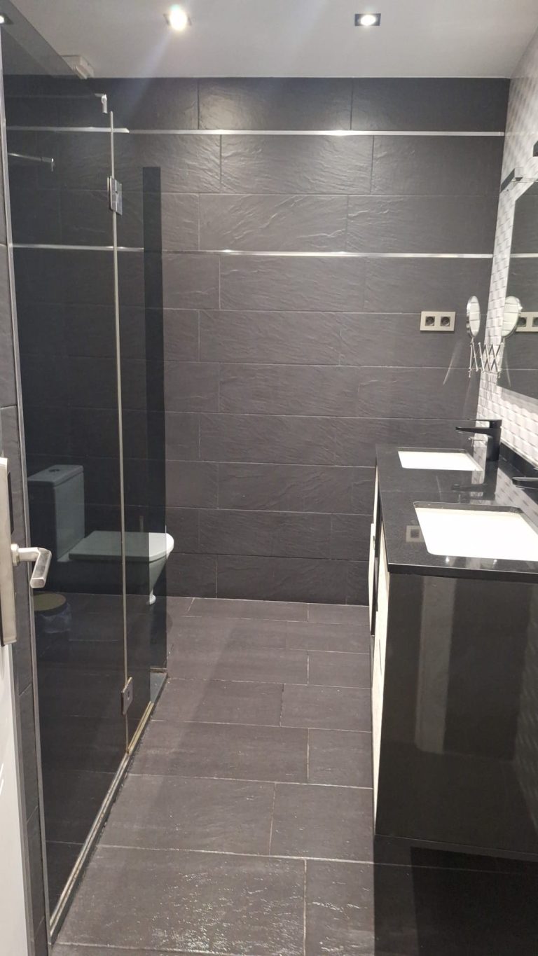 CASA INDEPENDIENTE CON 5 HABITACIONES ADAPTADA PARA ALQUILER DE HABITACIONES EN PARLA – ZONA CENTRO — Casalia Inmobiliaria, Parla (foto 32 de 47)