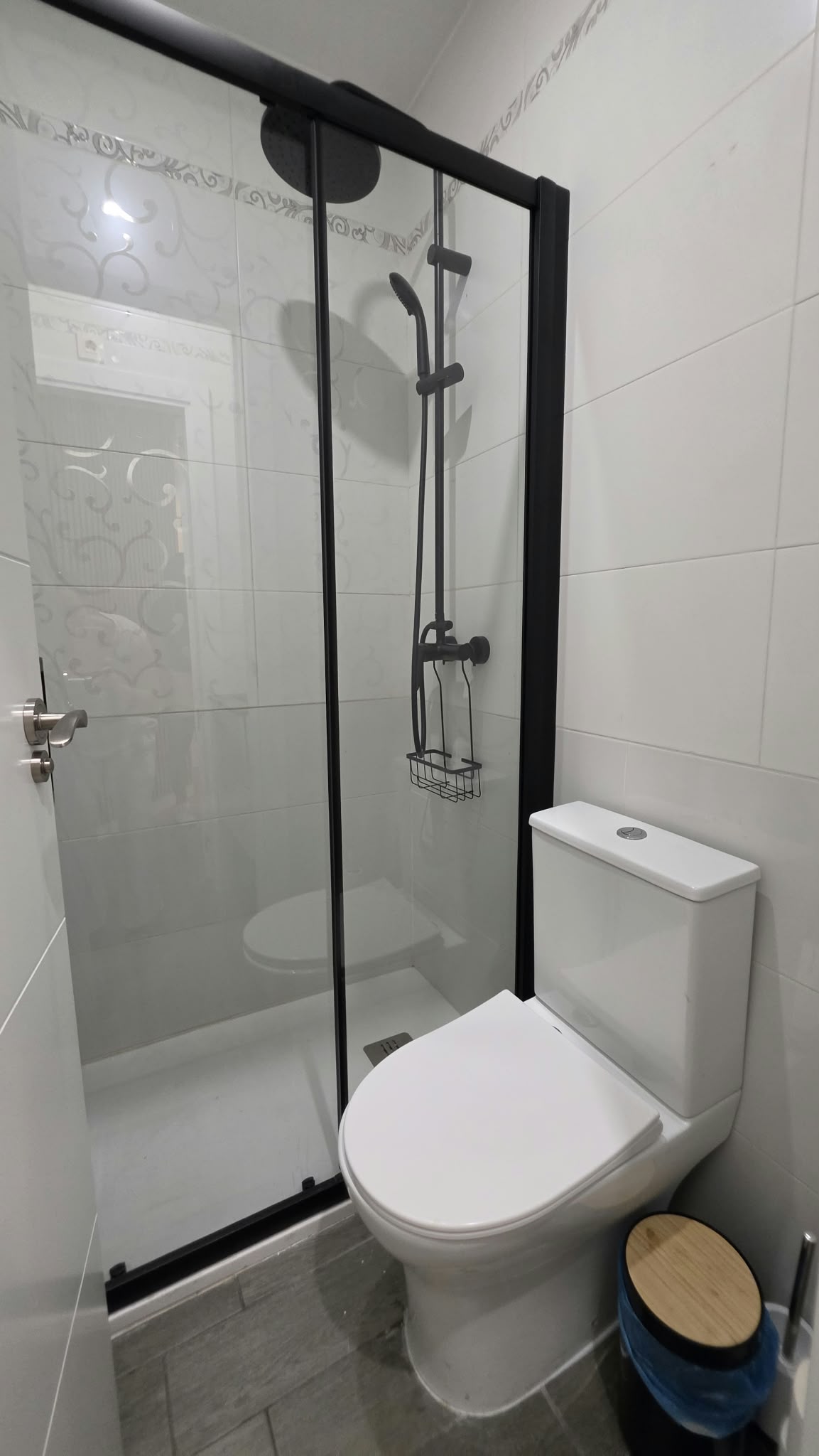 CASA INDEPENDIENTE CON 5 HABITACIONES ADAPTADA PARA ALQUILER DE HABITACIONES EN PARLA – ZONA CENTRO — Casalia Inmobiliaria, Parla (foto 34 de 47)