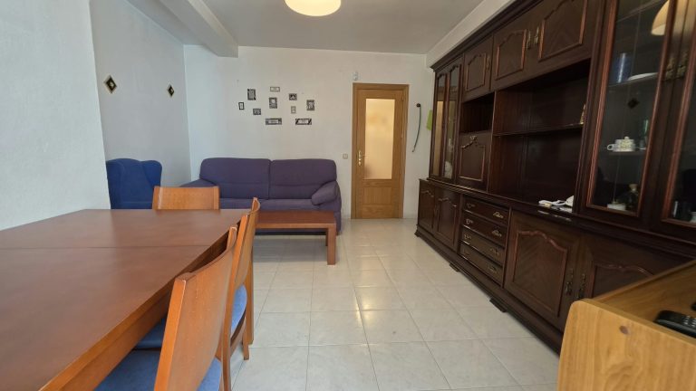 PISO EN 1ª PLANTA CON ASCENSOR EN VENTA EN PARLA – ZONA REYES CATÓLICOS — Casalia Inmobiliaria, Parla (foto 3 de 25)