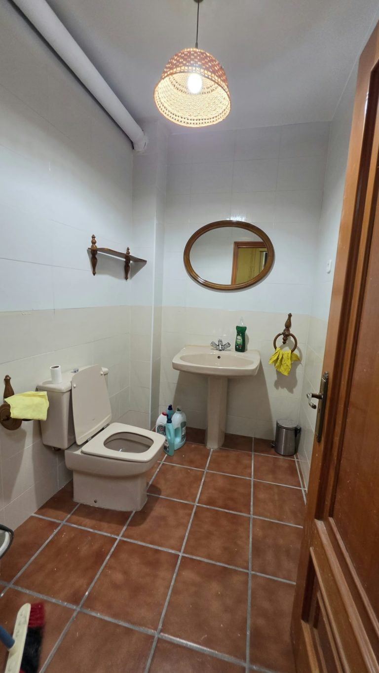 CASA INDEPENDIENTE CON 5 HABITACIONES ADAPTADA PARA ALQUILER DE HABITACIONES EN PARLA – ZONA CENTRO — Casalia Inmobiliaria, Parla (foto 43 de 47)