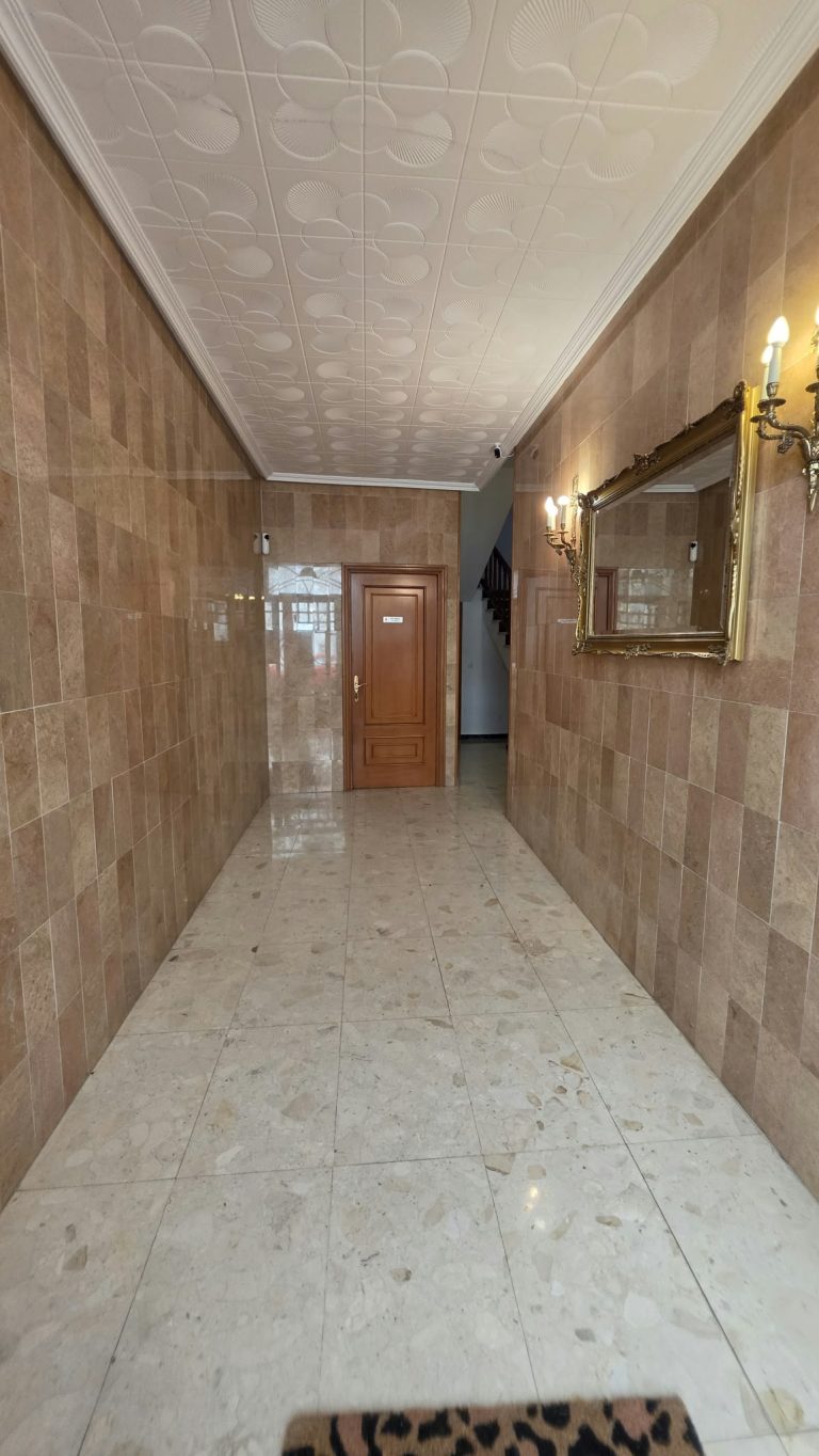 CASA INDEPENDIENTE CON 5 HABITACIONES ADAPTADA PARA ALQUILER DE HABITACIONES EN PARLA – ZONA CENTRO — Casalia Inmobiliaria, Parla (foto 45 de 47)