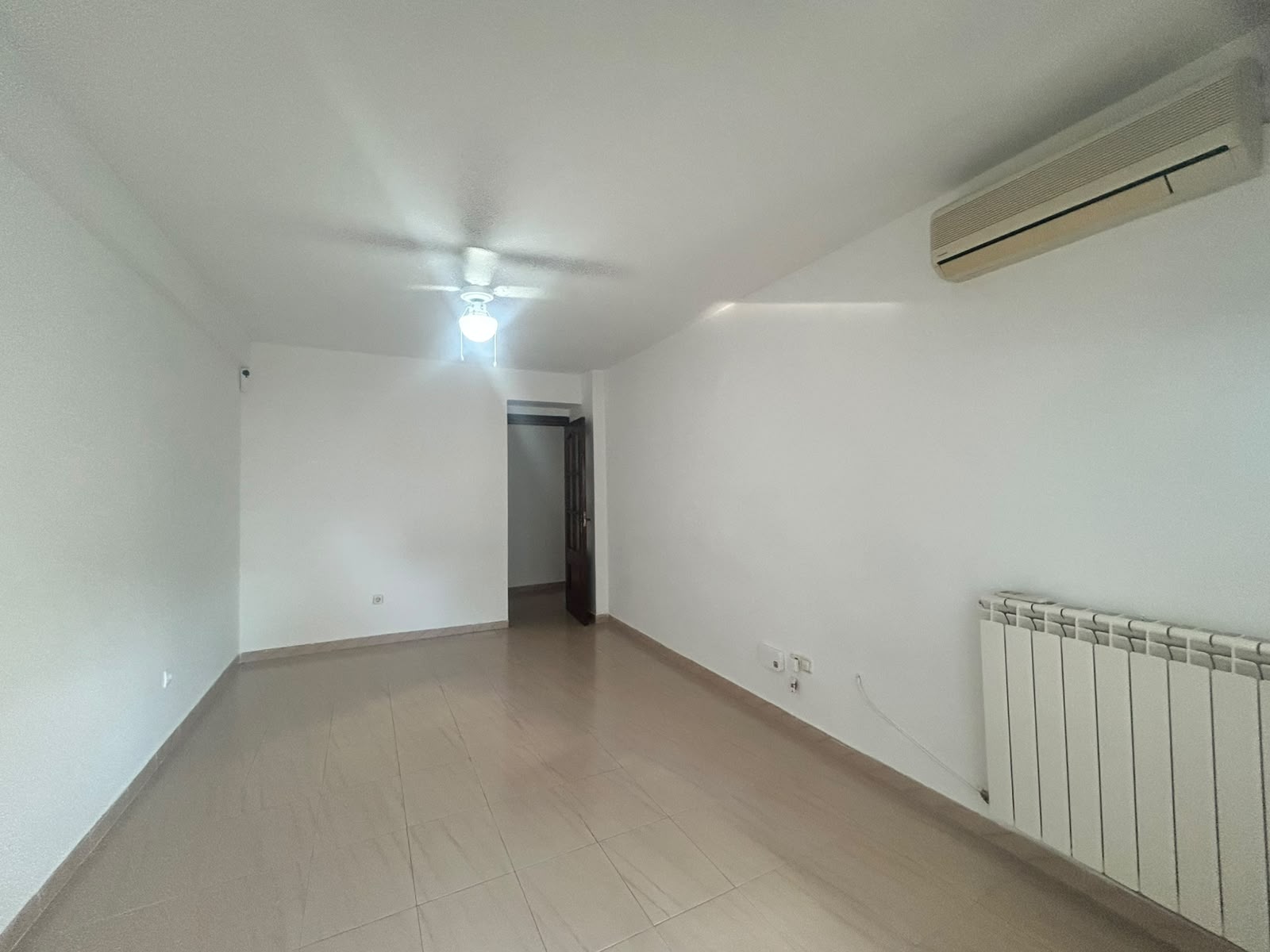 PISO EN VENTA EN PARLA – ZONA VILLAYUVENTUS I — Casalia Inmobiliaria, Parla (foto 5 de 29)