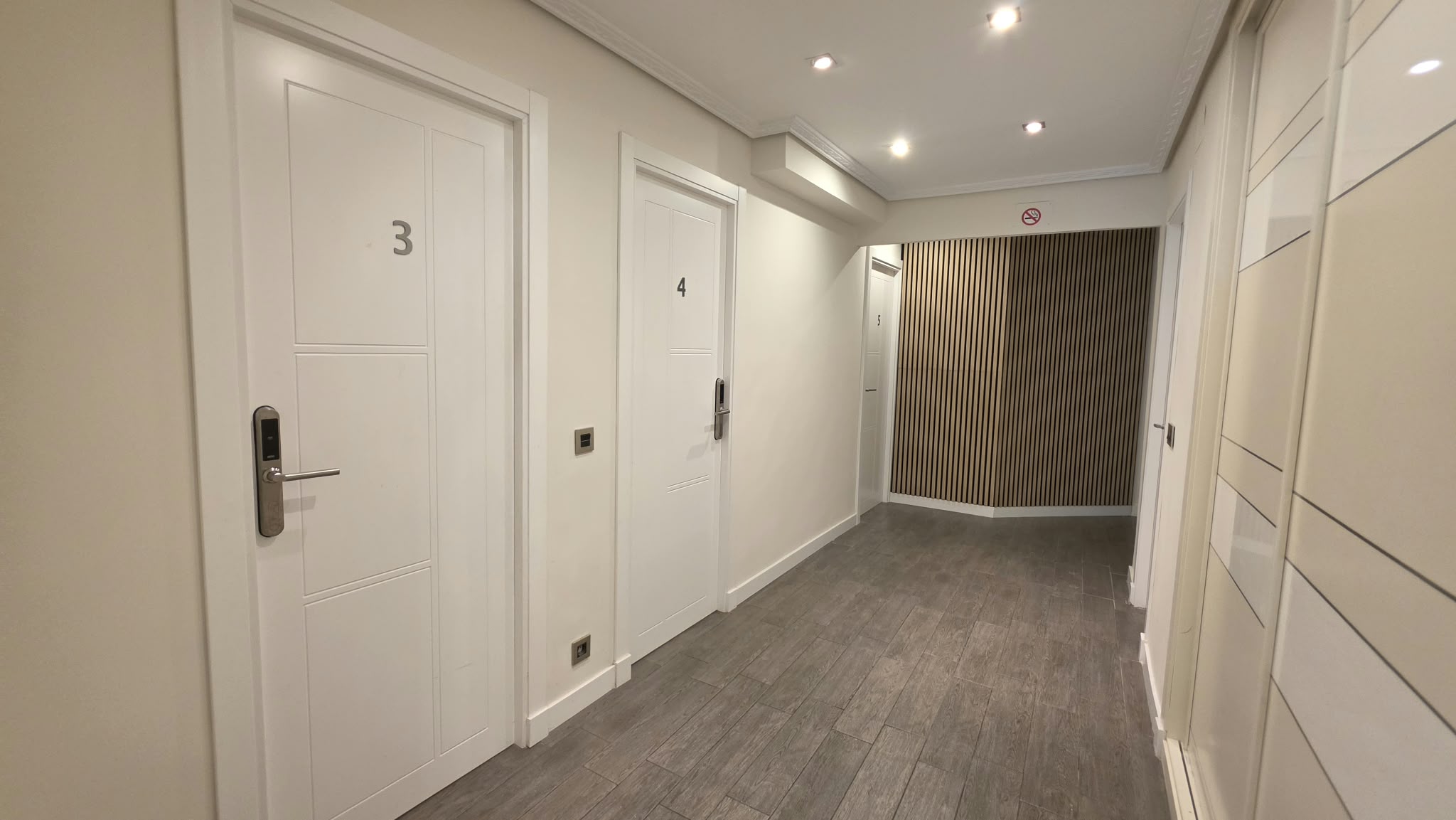 CASA INDEPENDIENTE CON 5 HABITACIONES ADAPTADA PARA ALQUILER DE HABITACIONES EN PARLA – ZONA CENTRO — Casalia Inmobiliaria, Parla (foto 14 de 47)