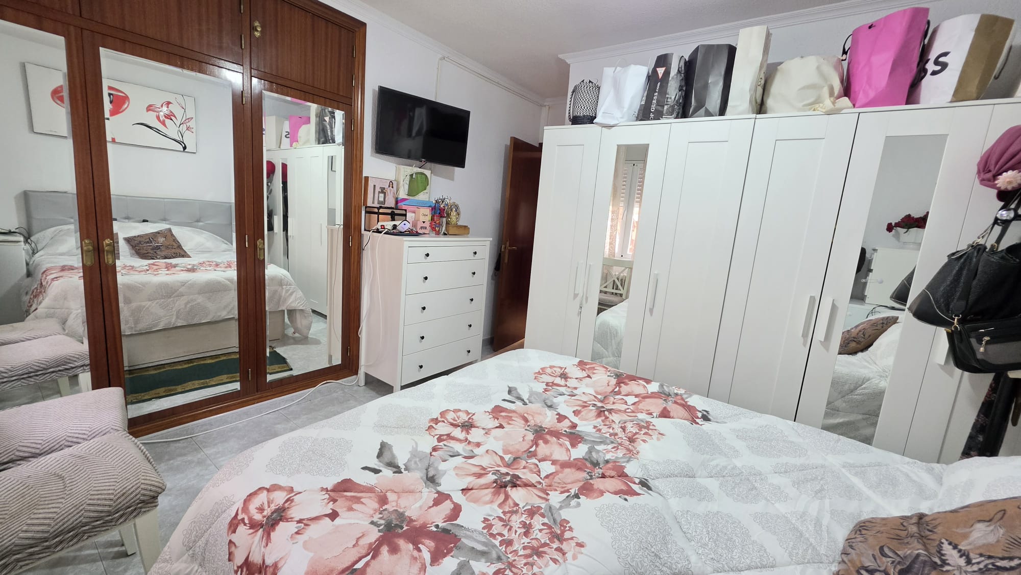 PISO EN VENTA DE 3 HABITACIONES, 2 BAÑOS Y ASCENSOR EN ZONA REYES. — Casalia Inmobiliaria, Parla (foto 12 de 22)