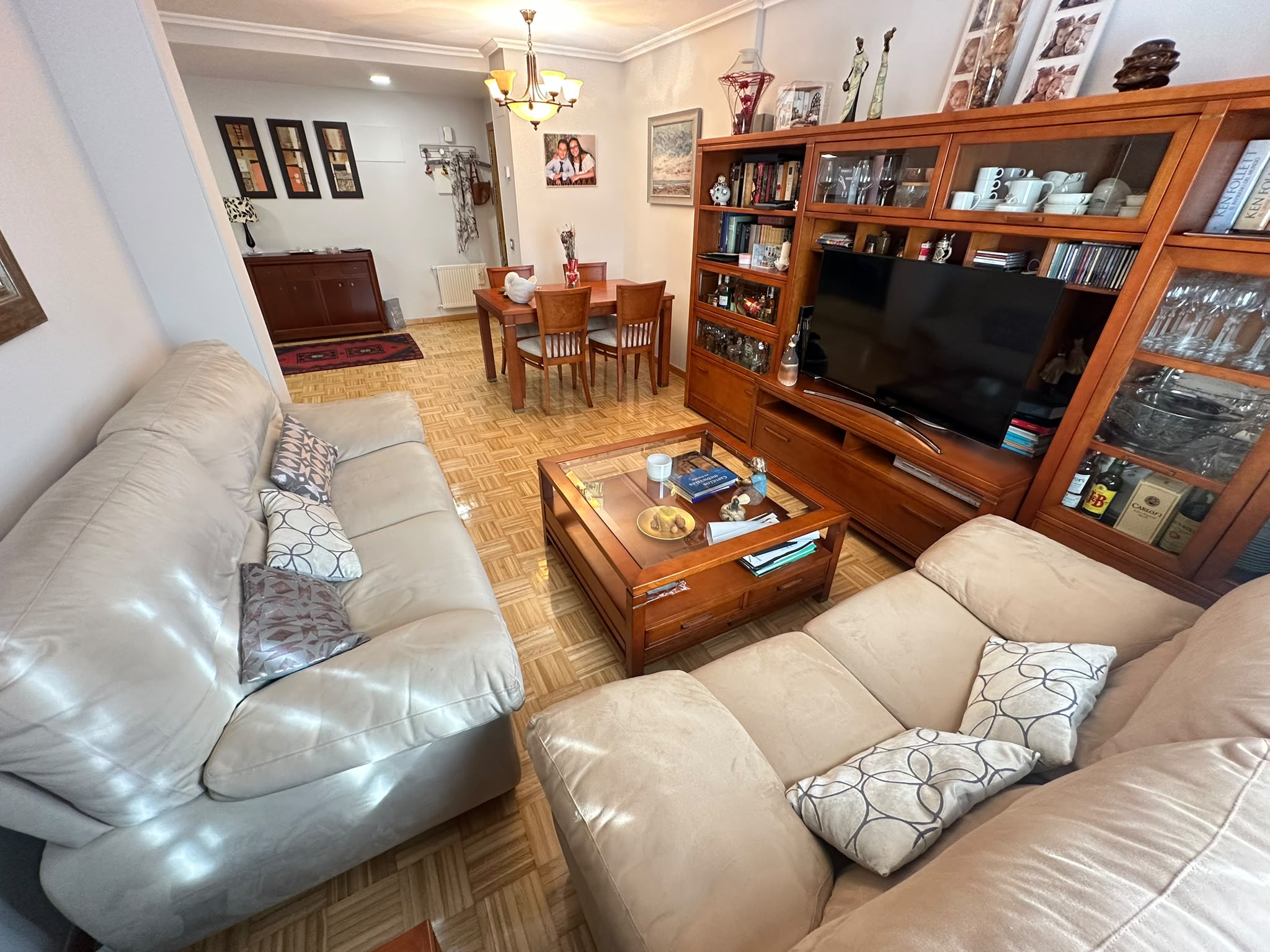 PISO EN UNA DE LAS MEJORES URBANIZACIONES DE PARLA, DE 3 DORMITORIOS, 2 BAÑOS, GARAJE, PISCINA. — Casalia Inmobiliaria, Parla (foto 6 de 21)