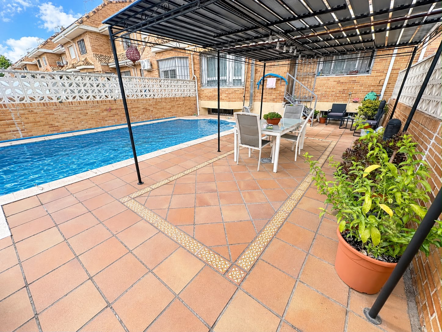 ESPECTACULAR CHALET DE 4 PLANTAS CON PISCINA PRIVADA EN LA ERMITA – PARLA — Casalia Inmobiliaria, Parla (foto 3 de 36)