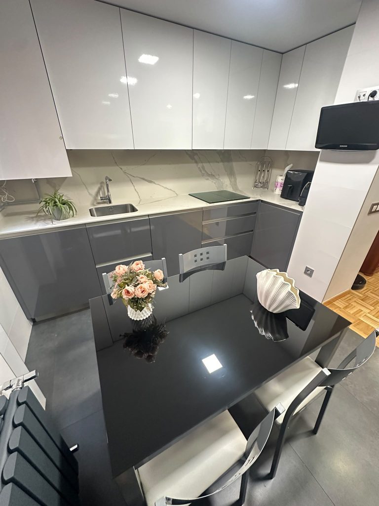 PISO EN UNA DE LAS MEJORES URBANIZACIONES DE PARLA, DE 3 DORMITORIOS, 2 BAÑOS, GARAJE, PISCINA. — Casalia Inmobiliaria, Parla (foto 11 de 21)