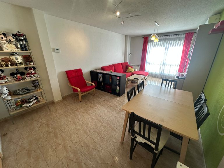 PISO EN EL CENTRO DE PARLA DE 2 HABITACIÓNES Y DOS BAÑOS — Casalia Inmobiliaria, Parla (foto 1 de 20)