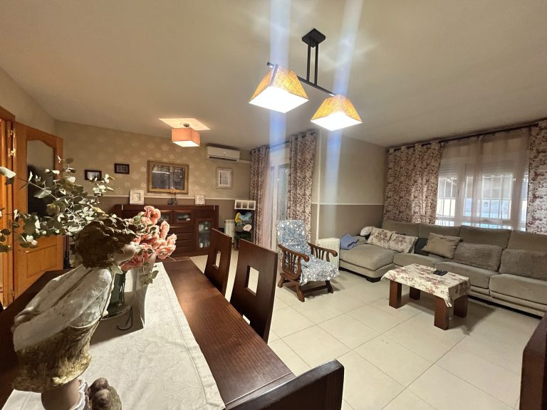 ESPECTACULAR CHALET EN EL LEGUARIO – PARLA — Casalia Inmobiliaria, Parla (foto 10 de 36)