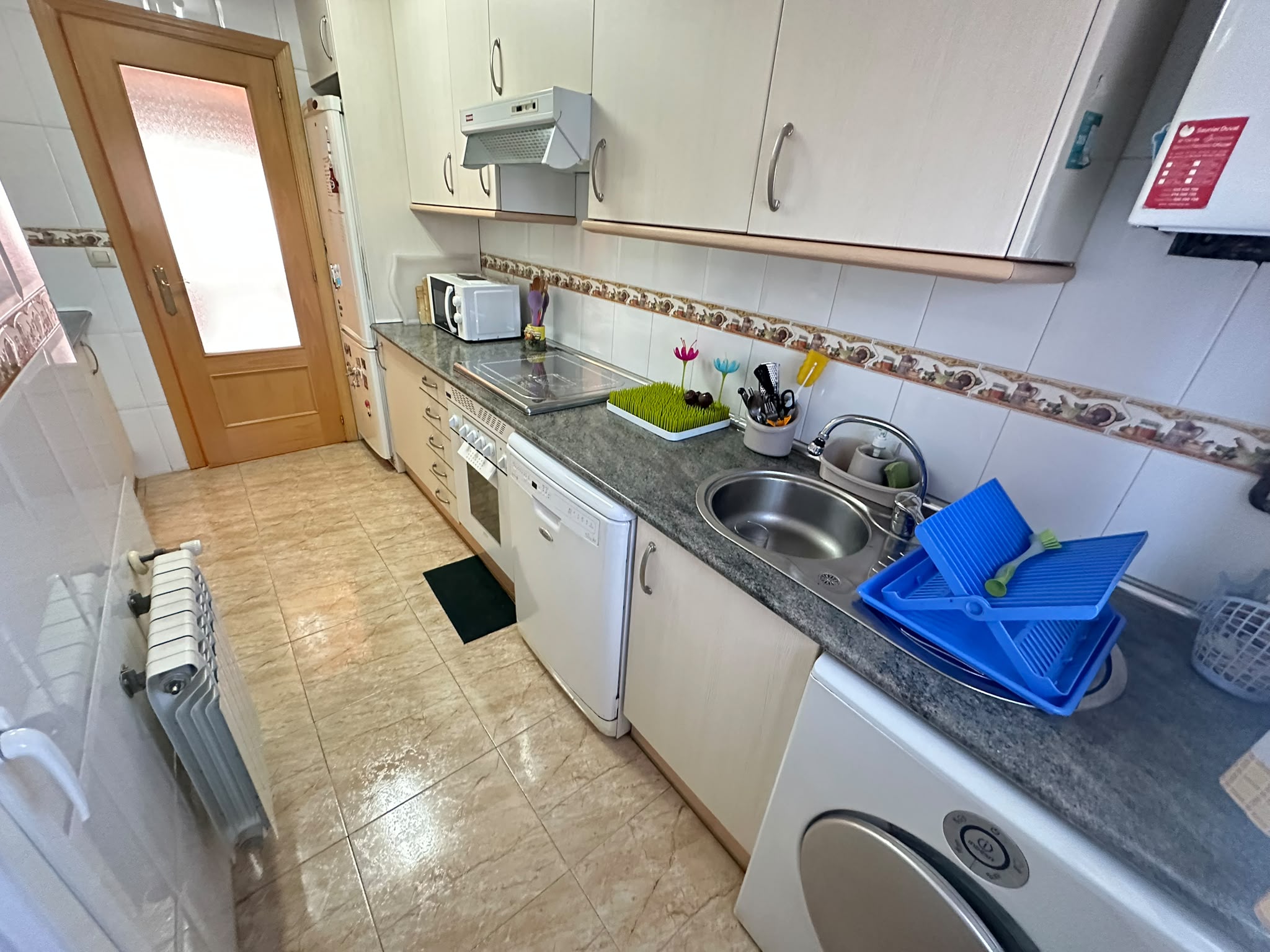 PISO EN EL CENTRO DE PARLA DE 2 HABITACIÓNES Y DOS BAÑOS — Casalia Inmobiliaria, Parla (foto 7 de 20)