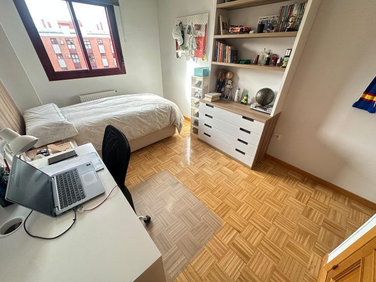 PISO EN UNA DE LAS MEJORES URBANIZACIONES DE PARLA, DE 3 DORMITORIOS, 2 BAÑOS, GARAJE, PISCINA. — Casalia Inmobiliaria, Parla (foto 12 de 21)