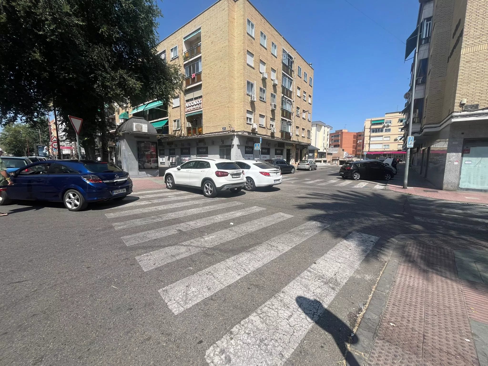 LOCAL COMERCIAL EN PARLA – ZONA CALLE PINTO-SAN ROQUE — Casalia Inmobiliaria, Parla (foto 3 de 7)