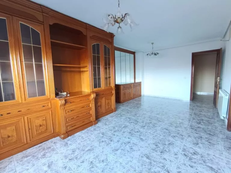 PISO EN VENTA EN PARLA – ZONA REYES CATÓLICOS — Casalia Inmobiliaria, Parla (foto 1 de 24)