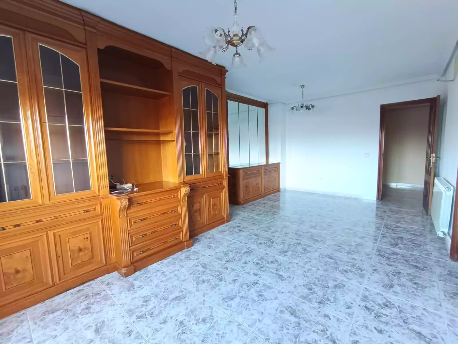 PISO EN VENTA EN PARLA – ZONA REYES CATÓLICOS — Casalia Inmobiliaria, Parla (foto 1 de 24)