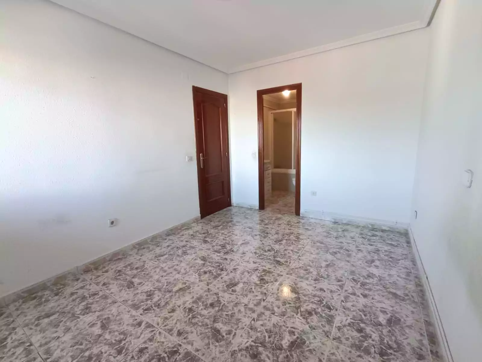 PISO EN VENTA EN PARLA – ZONA REYES CATÓLICOS — Casalia Inmobiliaria, Parla (foto 12 de 24)