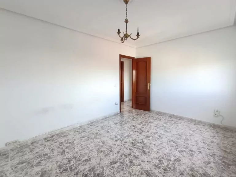 PISO EN VENTA EN PARLA – ZONA REYES CATÓLICOS — Casalia Inmobiliaria, Parla (foto 17 de 24)