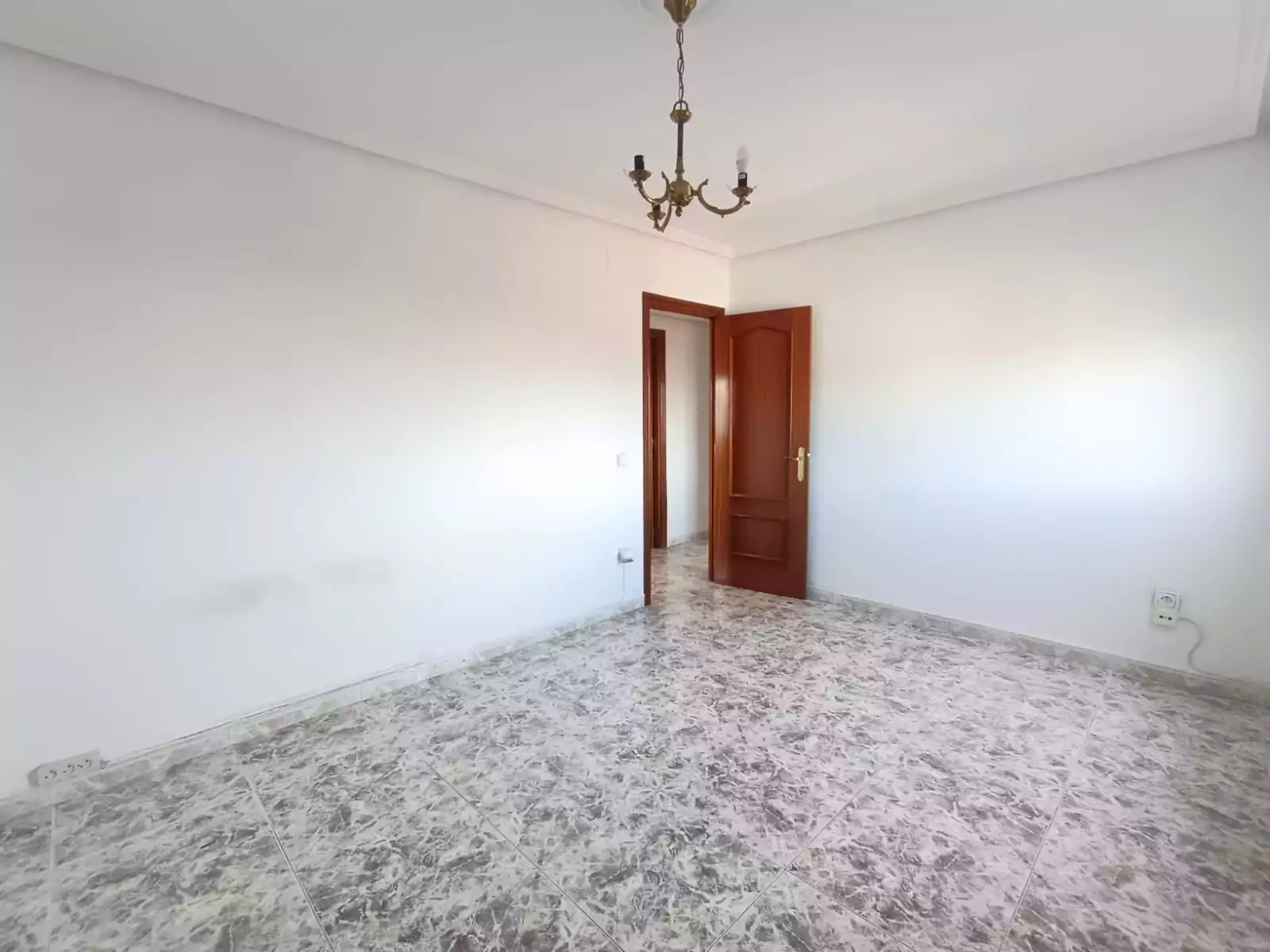 PISO EN VENTA EN PARLA – ZONA REYES CATÓLICOS — Casalia Inmobiliaria, Parla (foto 17 de 24)