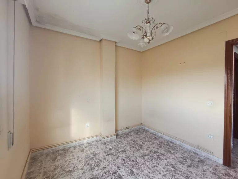 PISO EN VENTA EN PARLA – ZONA REYES CATÓLICOS — Casalia Inmobiliaria, Parla (foto 18 de 24)