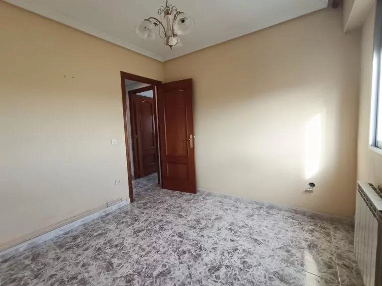 PISO EN VENTA EN PARLA – ZONA REYES CATÓLICOS — Casalia Inmobiliaria, Parla (foto 19 de 24)