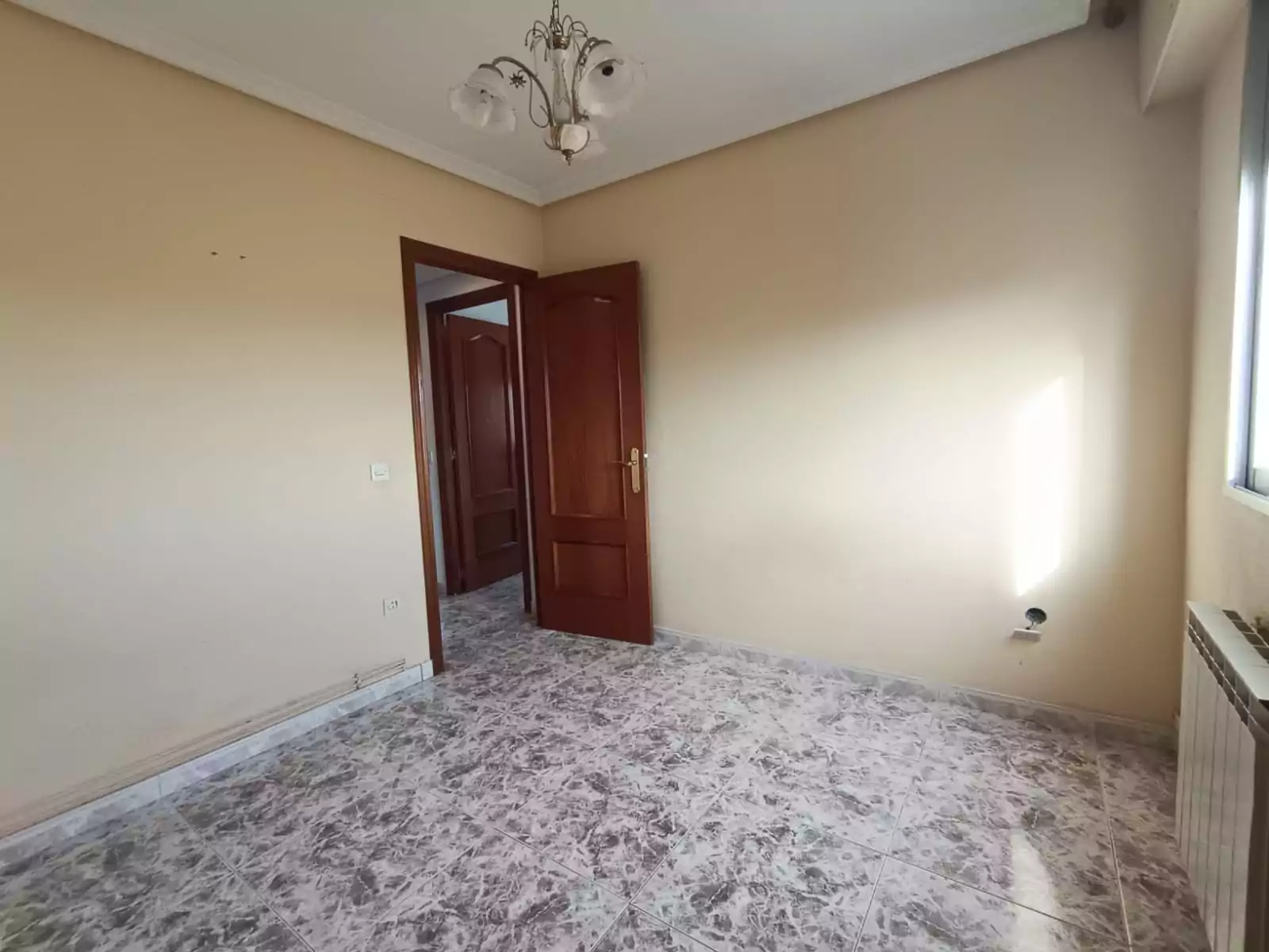 PISO EN VENTA EN PARLA – ZONA REYES CATÓLICOS — Casalia Inmobiliaria, Parla (foto 19 de 24)