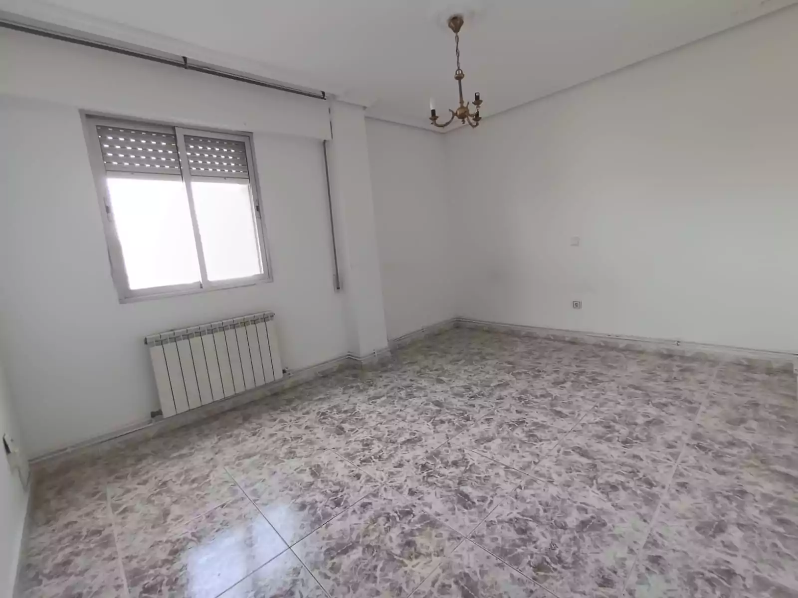 PISO EN VENTA EN PARLA – ZONA REYES CATÓLICOS — Casalia Inmobiliaria, Parla (foto 20 de 24)