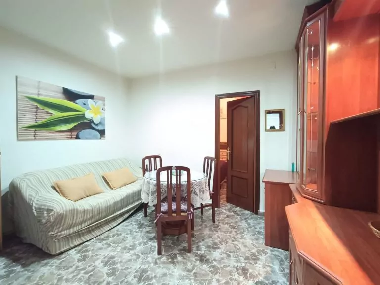 PISO EN VENTA EN MADRID – ZONA DELICIAS — Casalia Inmobiliaria, Parla (foto 3 de 17)