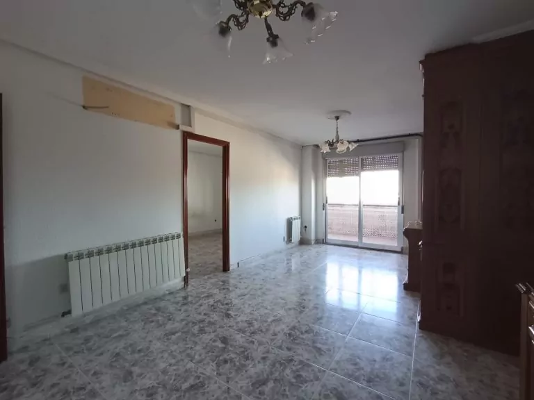 PISO EN VENTA EN PARLA – ZONA REYES CATÓLICOS — Casalia Inmobiliaria, Parla (foto 3 de 24)
