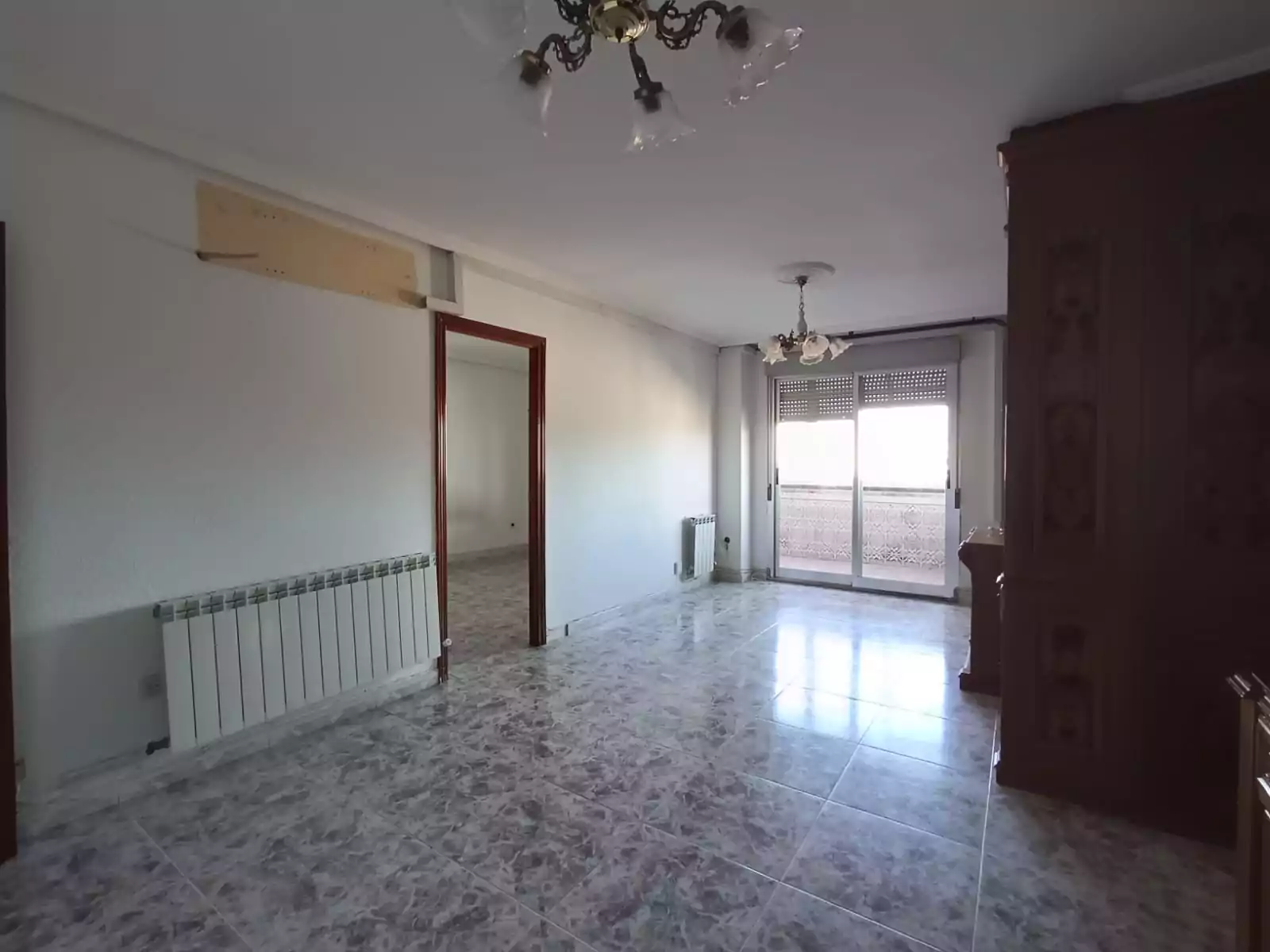 PISO EN VENTA EN PARLA – ZONA REYES CATÓLICOS — Casalia Inmobiliaria, Parla (foto 3 de 24)