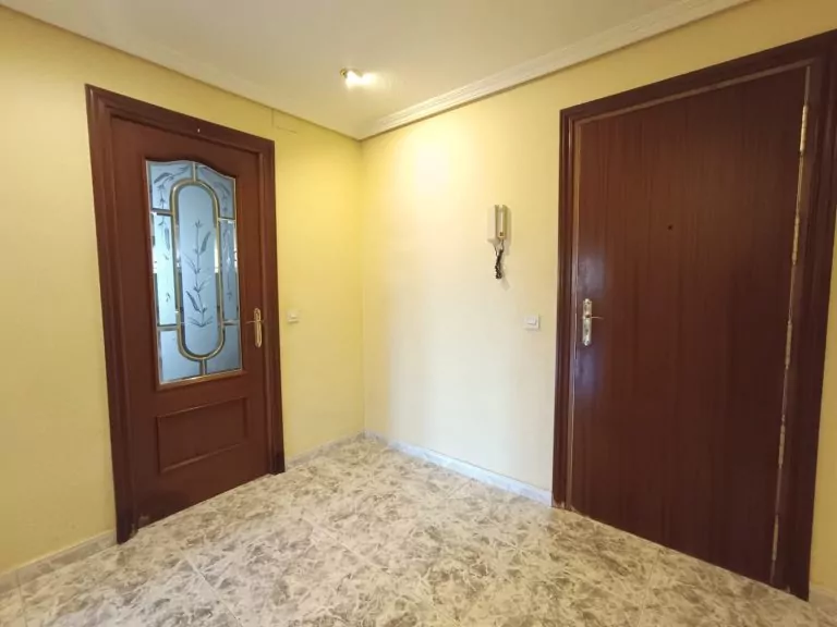 PISO EN VENTA EN PARLA – ZONA REYES CATÓLICOS — Casalia Inmobiliaria, Parla (foto 4 de 24)