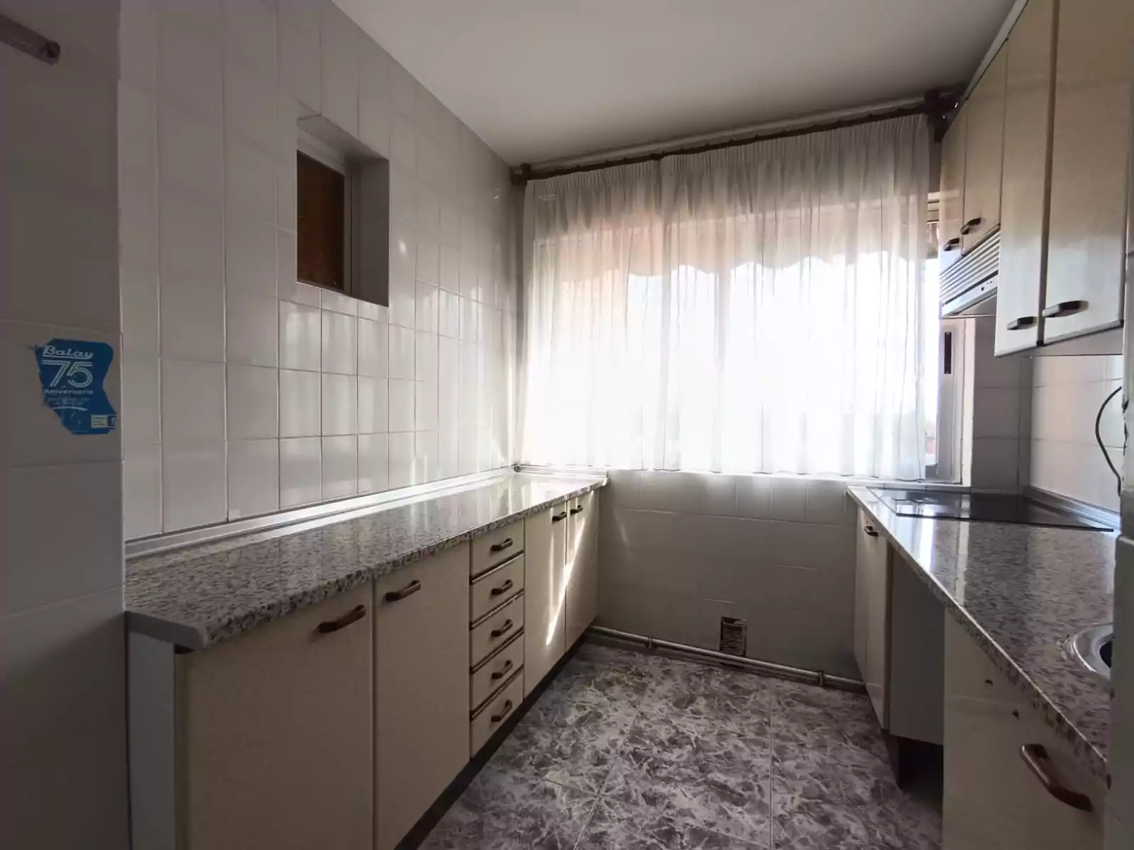 PISO EN VENTA EN PARLA – ZONA REYES CATÓLICOS — Casalia Inmobiliaria, Parla (foto 9 de 24)