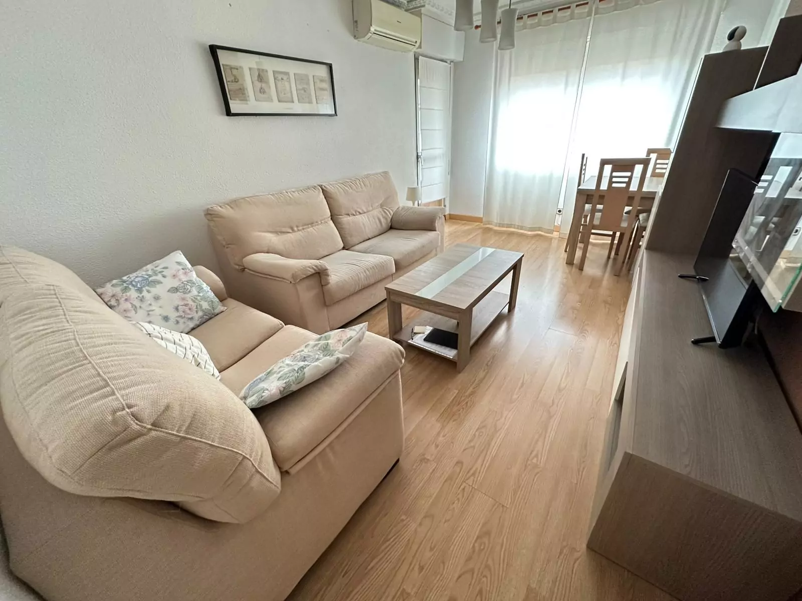PISO EN VENTA EN PARLA – ZONA REYES CATÓLICOS — Casalia Inmobiliaria, Parla (foto 3 de 24)