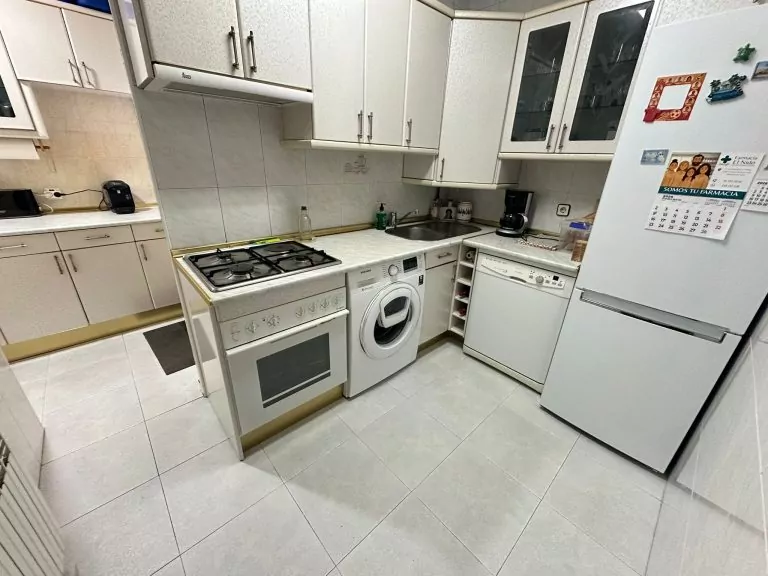 PISO BAJO EN VENTA EN PARLA ZONA – EL NIDO LAS FUENTES — Casalia Inmobiliaria, Parla (foto 5 de 18)