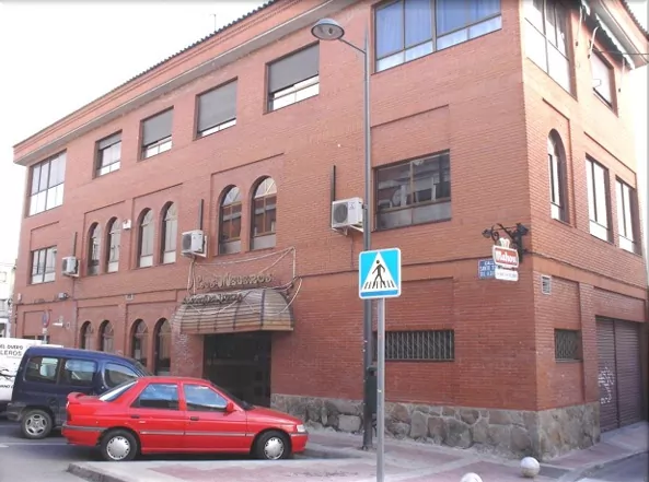 EDIFICIO DE USO MIXTO EN VENTA EN PARLA – ZONA PINTO-SAN ROQUE — Casalia Inmobiliaria, Parla (foto 1 de 21)