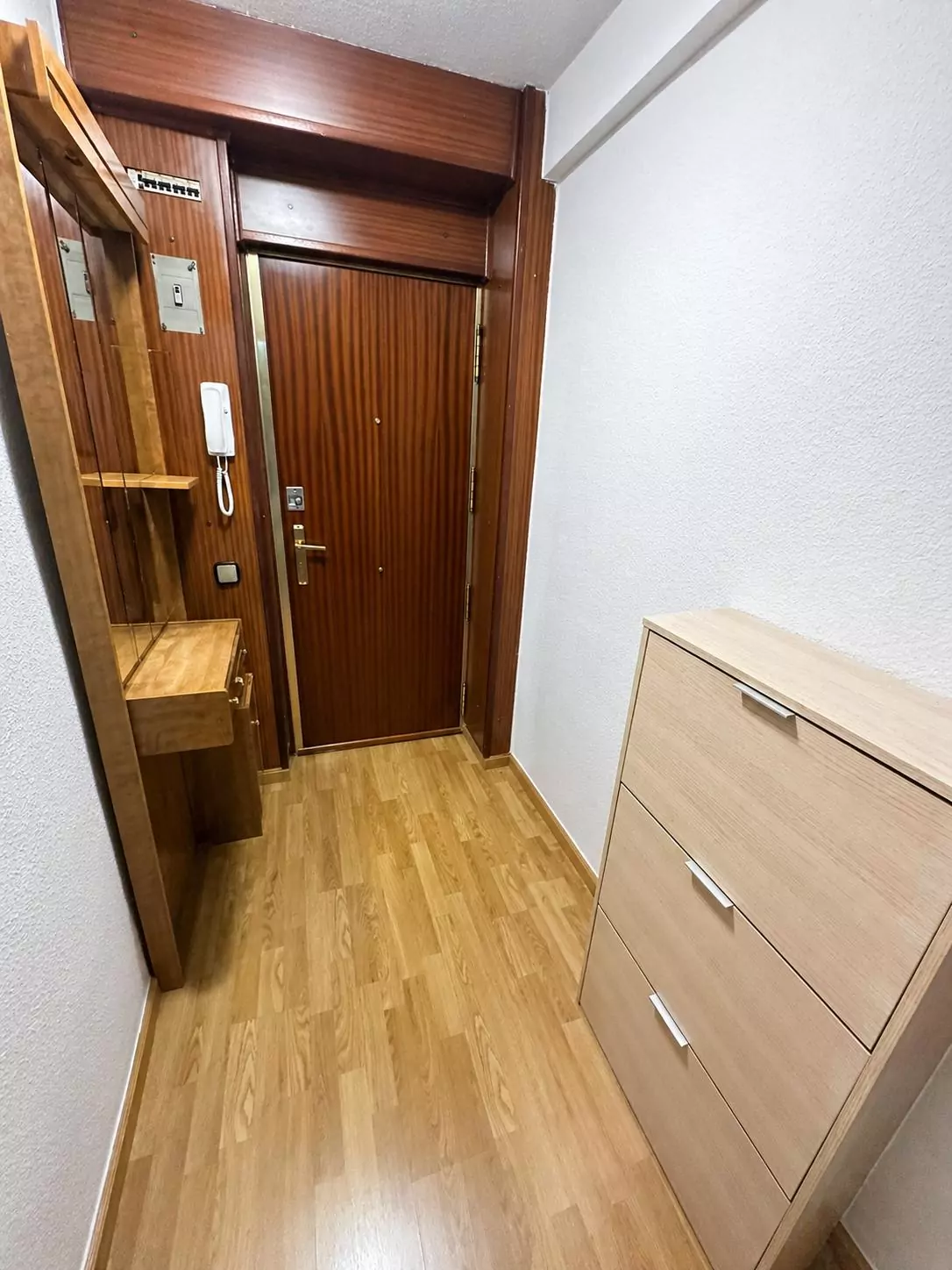 PISO EN VENTA EN PARLA – ZONA FUENTEBELLA — Casalia Inmobiliaria, Parla (foto 4 de 19)