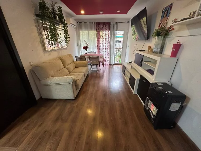 PISO EN VENTA EN PARLA – ZONA REYES CATÓLICOS — Casalia Inmobiliaria, Parla (foto 1 de 21)