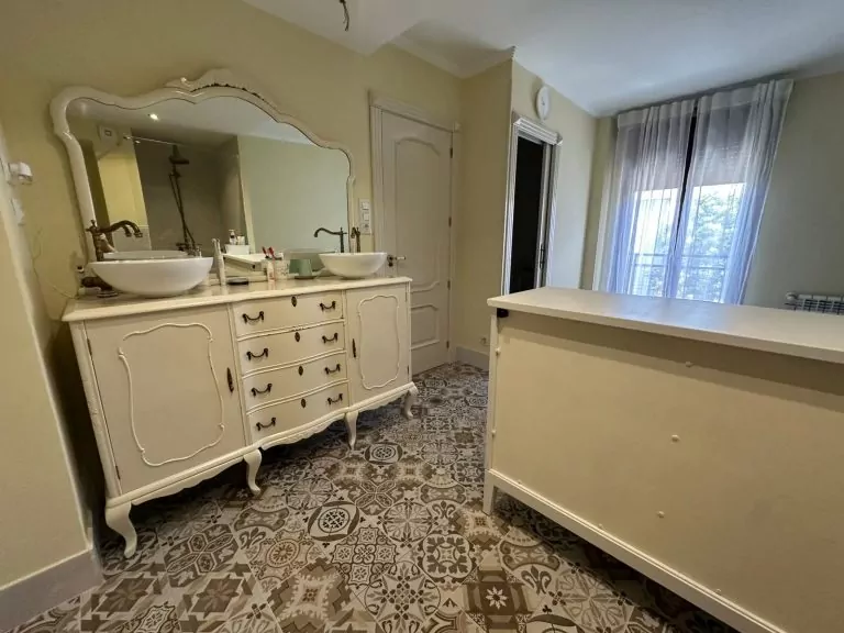 PISO SEMINUEVO VENTA EN PARLA EN LA URBANIZACIÓN ATENAS CON GARAJE-ZONA LAS LAGUNAS — Casalia Inmobiliaria, Parla (foto 19 de 35)
