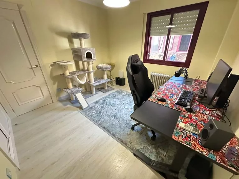 PISO SEMINUEVO VENTA EN PARLA EN LA URBANIZACIÓN ATENAS CON GARAJE-ZONA LAS LAGUNAS — Casalia Inmobiliaria, Parla (foto 25 de 35)