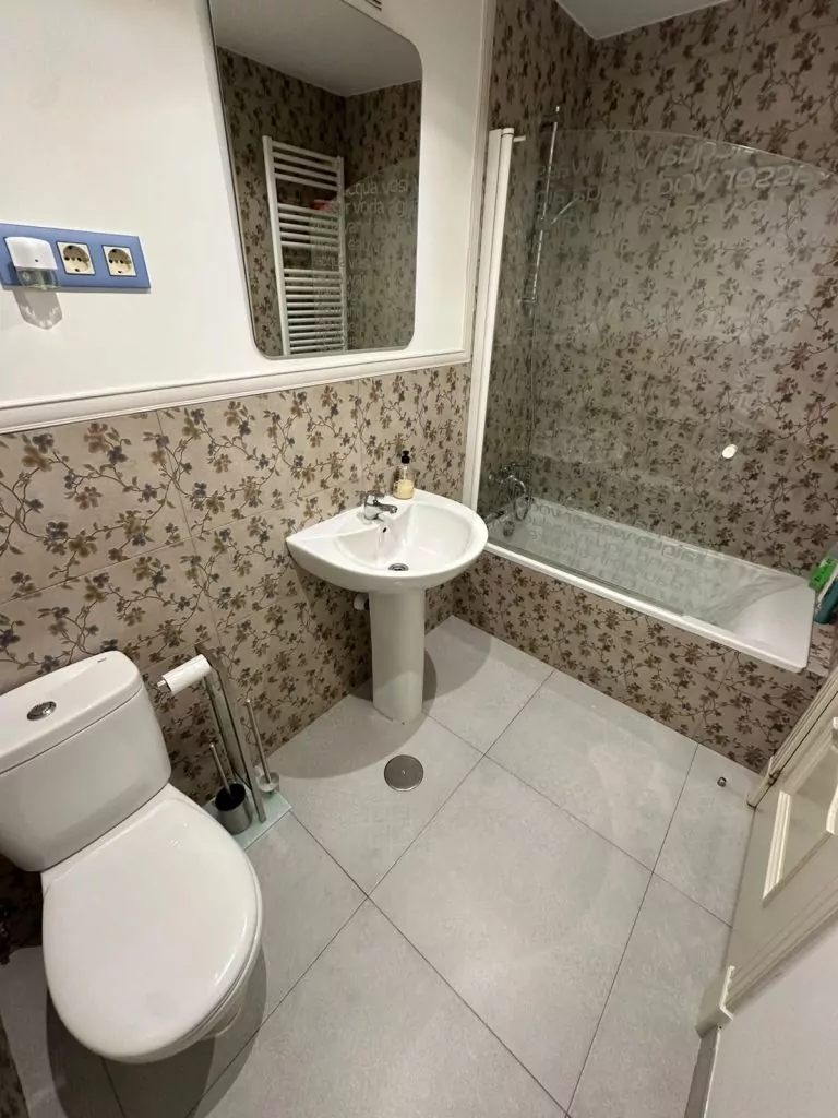PISO SEMINUEVO VENTA EN PARLA EN LA URBANIZACIÓN ATENAS CON GARAJE-ZONA LAS LAGUNAS — Casalia Inmobiliaria, Parla (foto 30 de 35)