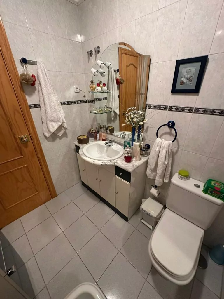 CHALET ADOSADO EN VENTA EN PARLA – ZONA LAS AMÉRICAS — Casalia Inmobiliaria, Parla (foto 35 de 47)
