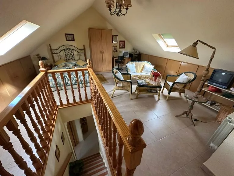 CHALET ADOSADO EN VENTA EN PARLA – ZONA LAS AMÉRICAS — Casalia Inmobiliaria, Parla (foto 42 de 47)