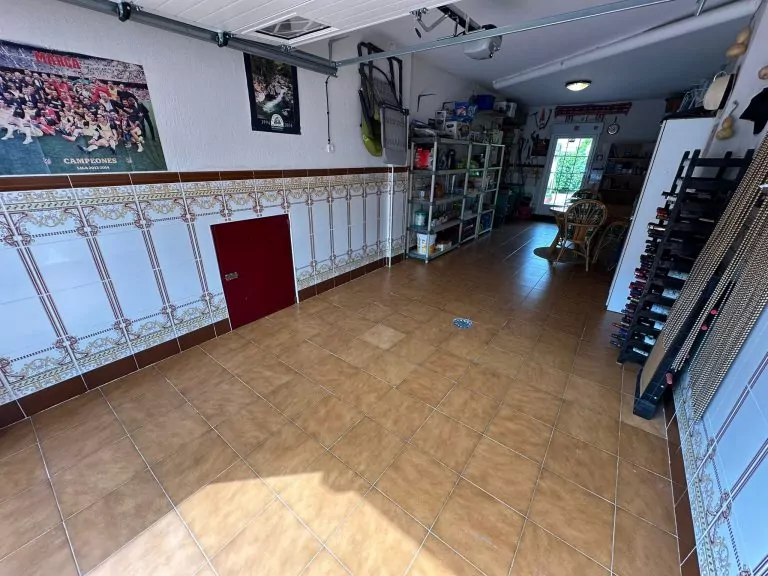 CHALET ADOSADO EN VENTA EN PARLA – ZONA LAS AMÉRICAS — Casalia Inmobiliaria, Parla (foto 44 de 47)