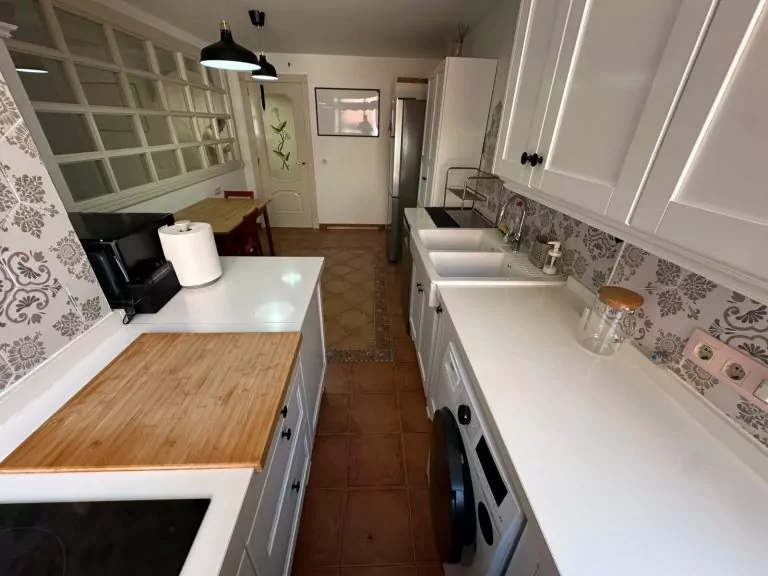 PISO SEMINUEVO VENTA EN PARLA EN LA URBANIZACIÓN ATENAS CON GARAJE-ZONA LAS LAGUNAS — Casalia Inmobiliaria, Parla (foto 5 de 35)