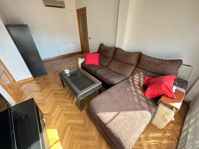 PISO EN VENTA EN PINTO – ZONA BUENOS AIRES — Casalia Inmobiliaria, Parla (foto 1 de 16)