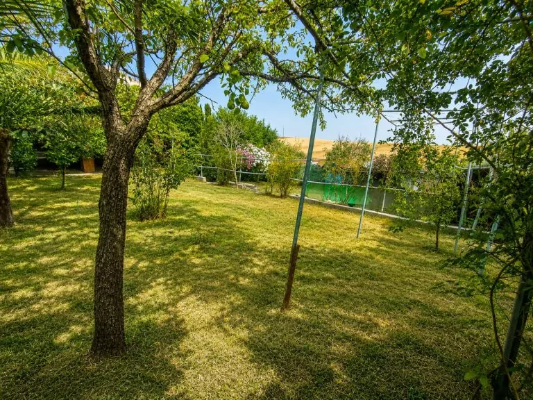 CHALET INDEPENDIENTE CON MÁS DE 1.000 M2 DE PARCELA EN VENTA EN PALOMEQUE-TOLEDO — Casalia Inmobiliaria, Parla (foto 14 de 40)