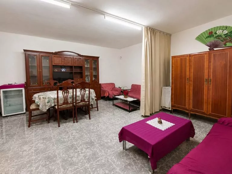 CHALET INDEPENDIENTE CON MÁS DE 1.000 M2 DE PARCELA EN VENTA EN PALOMEQUE-TOLEDO — Casalia Inmobiliaria, Parla (foto 17 de 40)