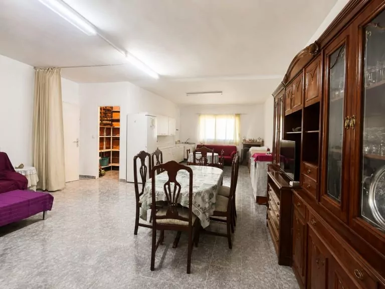 CHALET INDEPENDIENTE CON MÁS DE 1.000 M2 DE PARCELA EN VENTA EN PALOMEQUE-TOLEDO — Casalia Inmobiliaria, Parla (foto 19 de 40)