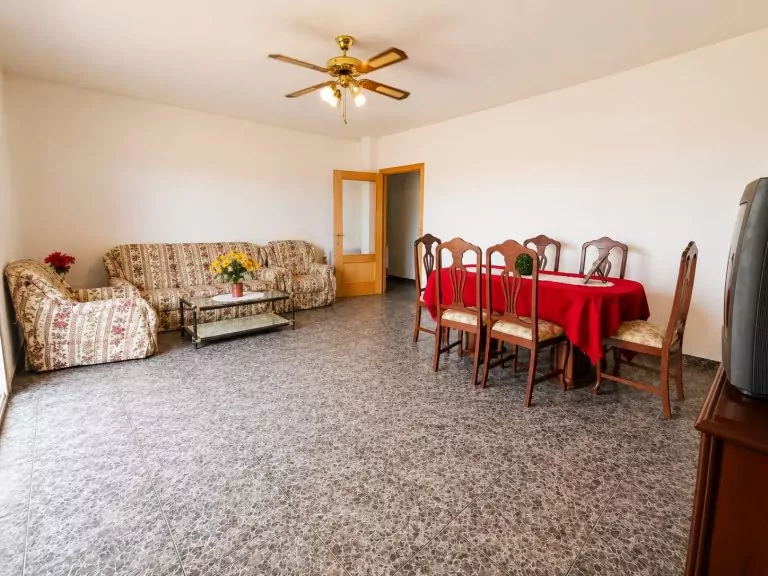 CHALET INDEPENDIENTE CON MÁS DE 1.000 M2 DE PARCELA EN VENTA EN PALOMEQUE-TOLEDO — Casalia Inmobiliaria, Parla (foto 26 de 40)