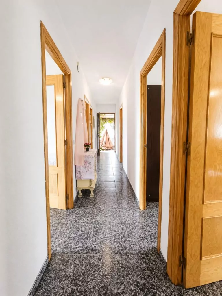 CHALET INDEPENDIENTE CON MÁS DE 1.000 M2 DE PARCELA EN VENTA EN PALOMEQUE-TOLEDO — Casalia Inmobiliaria, Parla (foto 29 de 40)